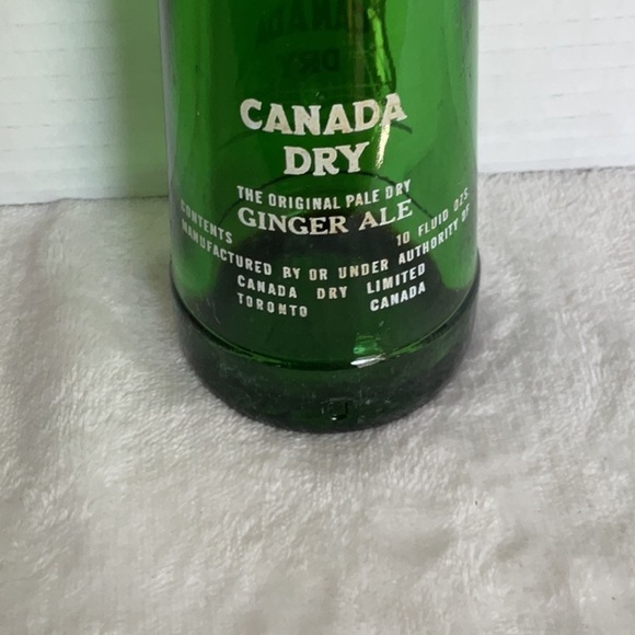 Canada Dry Green Glass 1950’s pop bottle - Picture 4 of 6